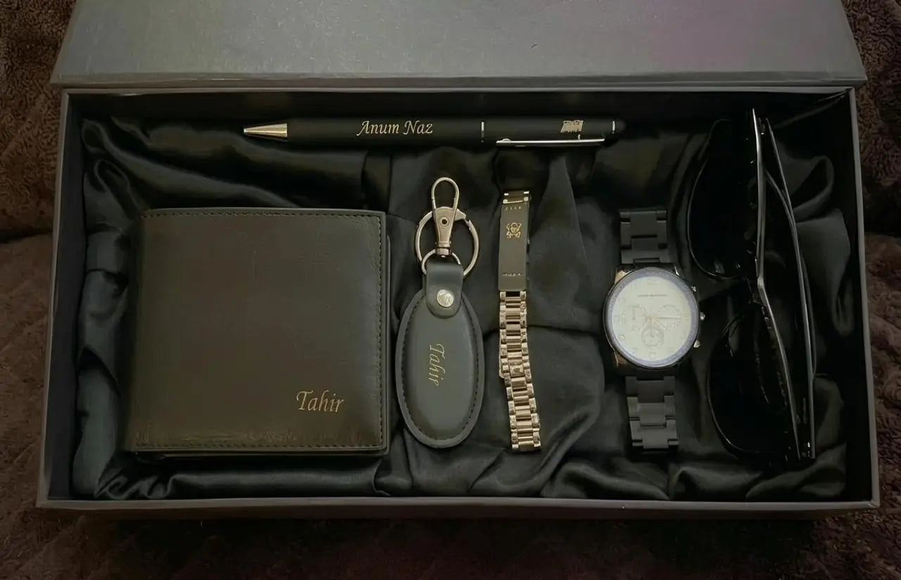 The Heritage Black Set Bespoke Engraved Men’s Essentials Kit